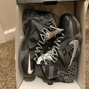 Lebron 12 Nike Black History Month, Gently used Nike | Shoes | Lebron 2 Nike Black History Month Gently Used  main image 4